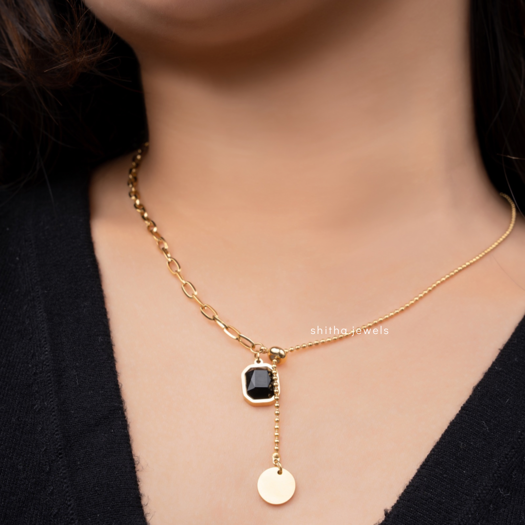 Classic Black Gold Necklace