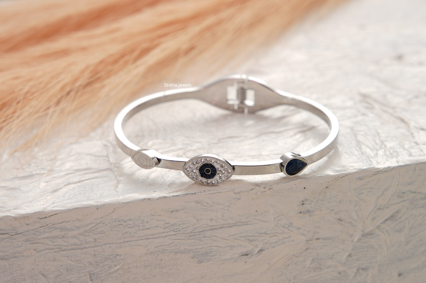 Lucky Blue Eye Band (Silver)